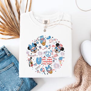 Comfort Colors Stars, Stripes and Smiles-T-shirt, 4th of July Celebration, USA Vibes met een Disney-twist, vuurwerk, Fun and Freedom Girl-T-shirt,