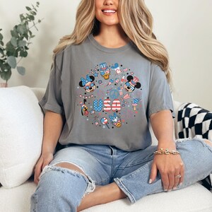 Comfort Colors Stars, Stripes and Smiles-T-shirt, 4th of July Celebration, USA Vibes met een Disney-twist, vuurwerk, Fun and Freedom Girl-T-shirt,