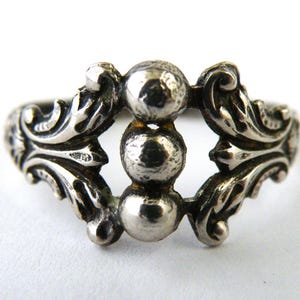 Antique French repousse embossed hallmarked silver ring