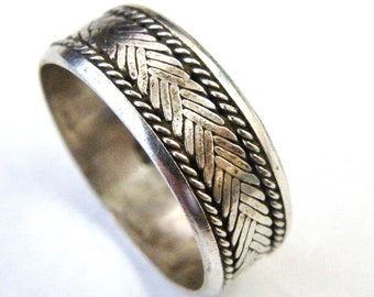 Vintage Bali silver ring hand made oxidized sterling band size 7