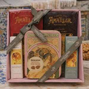 Artisan Chocolate Gift Set – Gourmet Chocolates in Vintage Box from Spain