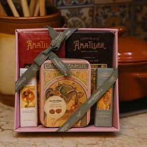 Artisan Chocolate Gift Set – Gourmet Chocolates in Vintage Box from Spain image 6