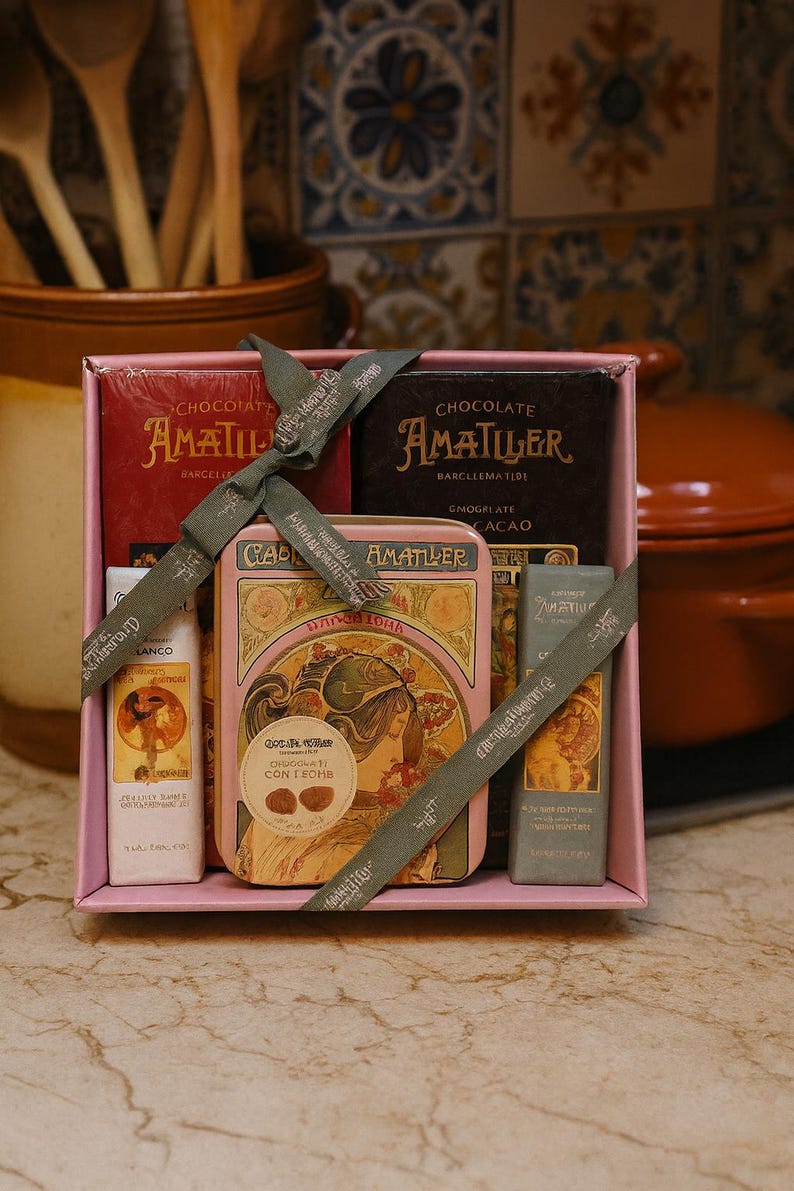 Artisan Chocolate Gift Set – Gourmet Chocolates in Vintage Box from Spain image 6