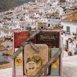 Artisan Chocolate Gift Set – Gourmet Chocolates in Vintage Box from Spain image 7