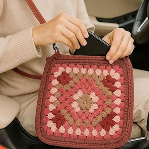 Bolso crochet cuadrado hecho a mano – Cartera bohemia de hilo con correa de cuero – Bolso para el día a día. Máx 3 colores a elegir