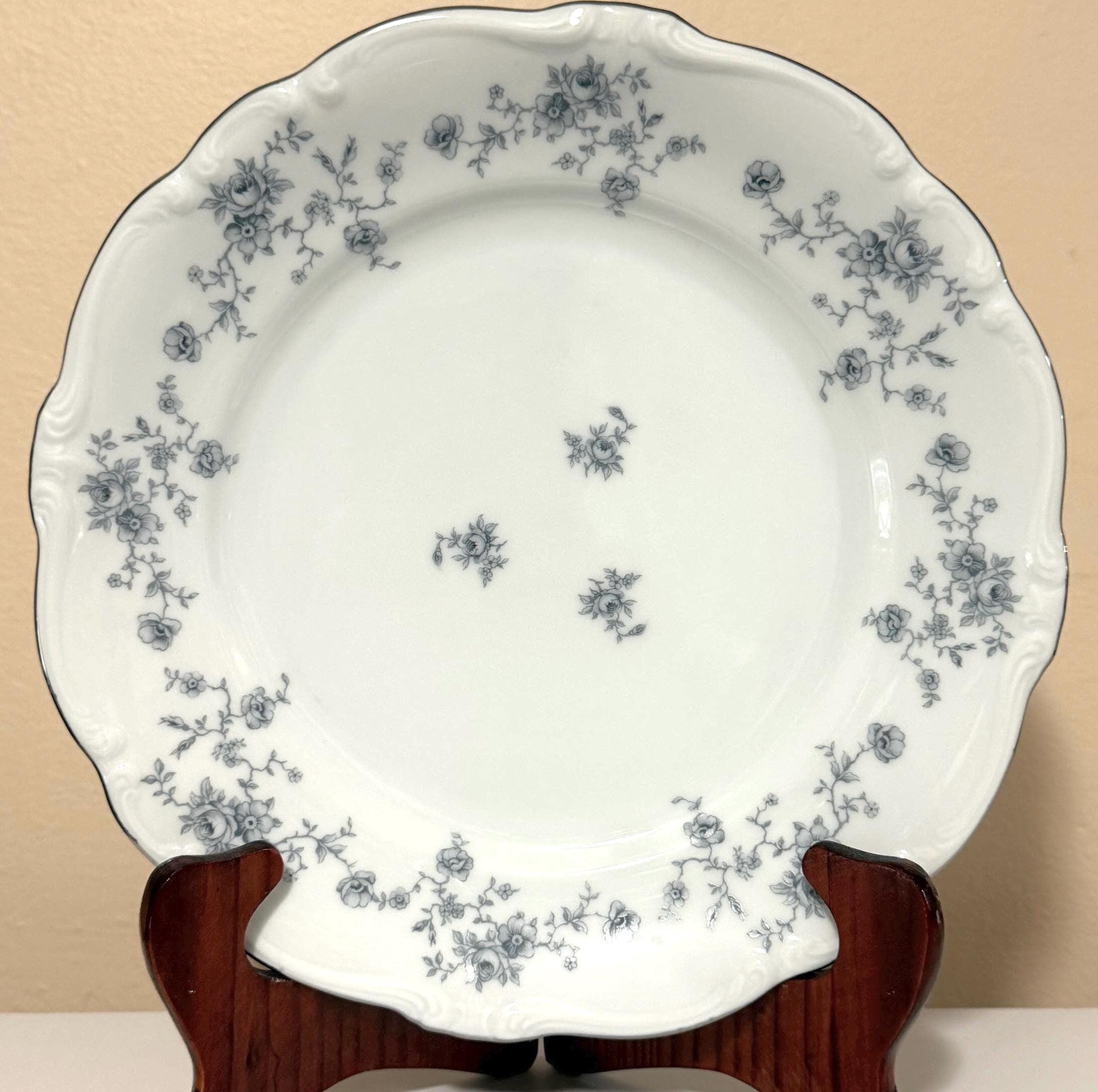 MINT Johann Haviland Blue Garland Dinner Plates – 10 Inch Set of 4, Platinum Trim (Bavaria)