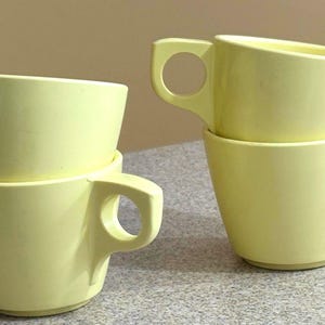 Vintage Boonton Ware melamine yellow coffee/tea cup mug set