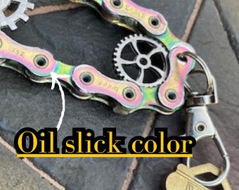 Sports keychains, Gift for him, Gift for Her, Bicycle sports enthusiasts, Oil slick design, Handmade with used chain (cleaned chain), Gifts.