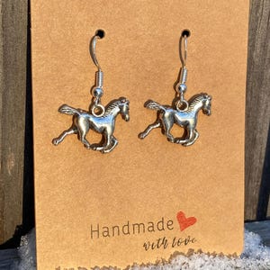 Horse earrings, Gift for her, Earrings with horses, Jewelry for horse enthusiast, Gift for anyone, Horse jewelry, Equestrian Jewelry, Gift