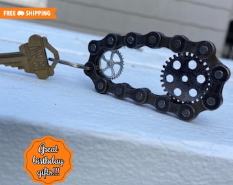 Key chain handmade with restored upcycled bike chain, Recycled Bicycle Chain Keychain, Handmade Gear Key Ring for Cyclist, Non-Moving Design