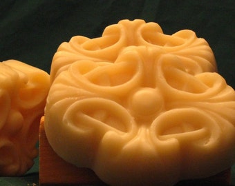 One soap bar - French Curl - Cocoa Butter