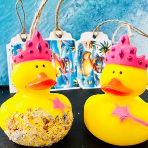 Rosa Prinzessin Gummi Enten, Mädchen Enten, Kreuzfahrt Gummi Ente, Jeep Ente, Spaß Mädchen Geschenk, Kinder Ornamente, personalisierte Tags, Geburtstagsgeschenk