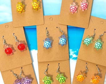 Pendientes de tortuga que brillan en la oscuridad, joyería costera, pendientes de tortuga, joyería de animales, regalos para niños,
