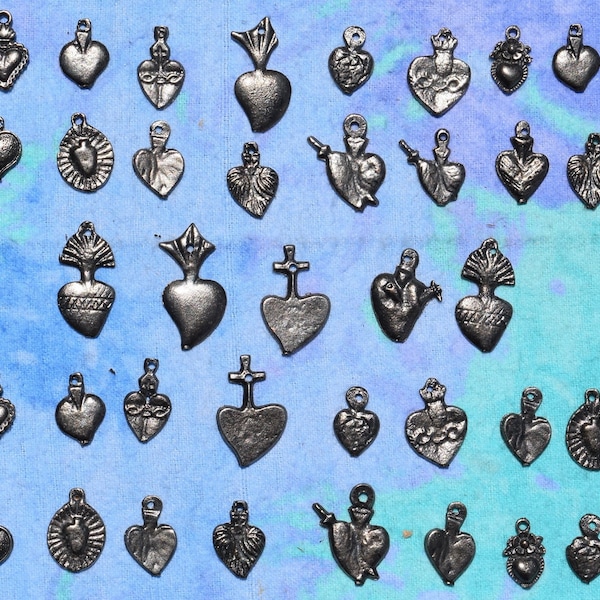 Hearts Milagros Charms | Hearts Charms 25 Milagro Assorted Antiqued Silver Tone | Vintage Petite Heart | Silver Plated Heart Charms