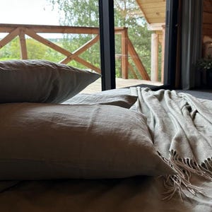 Premium Linen Bedding Set: 100% Natural Flax Duvet Cover & Pillowcases. Breathable, OEKO-TEX Certified
