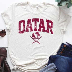 Maglietta del Qatar, camicia del Qatar, maglietta del Qatar, regalo del Qatar, vacanza in Qatar, souvenir del Qatar, regalo per un amico del Qatar, maglia del Qatar