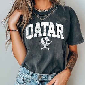 Maglietta comfort colors del Qatar, camicia del Qatar, maglietta del Qatar, regalo del Qatar, vacanza in Qatar, souvenir del Qatar, regalo per amici del Qatar, maglia del Qatar