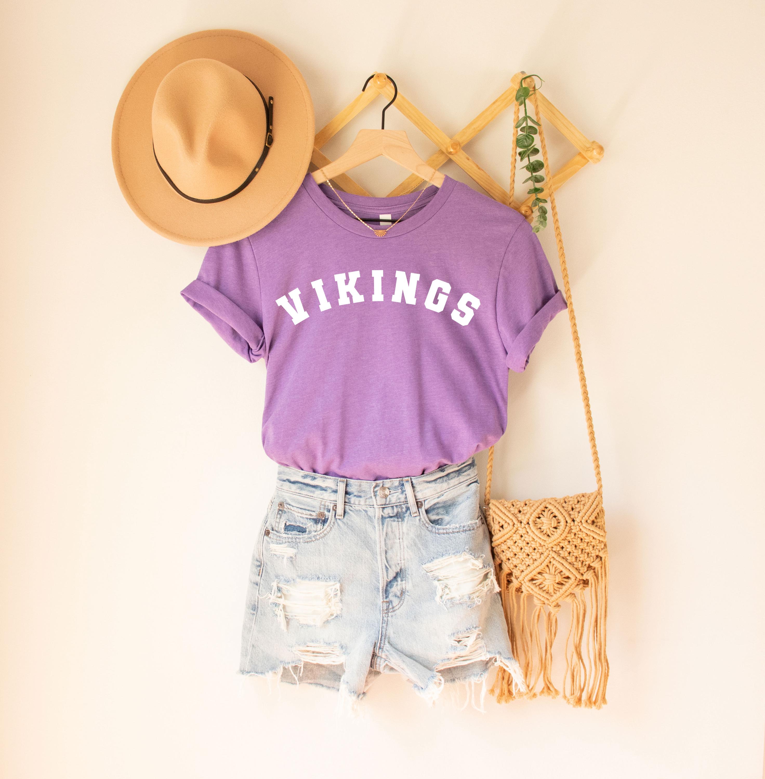 Vikings T-Shirt, Vikings shirt, Vikings t-shirt, vintage Vikings unisex tshirt, gift for Vikings fan, Vikings t shirt