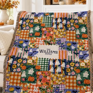 Manta vintage de Halloween, manta de patchwork con fantasmas, gatos negros y calabazas, decoración otoñal con sombreros de bruja y murciélagos, regalo acogedor de estilo cottagecore para otoño.