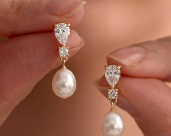 Pendientes de perlas naturales de agua dulce, pendientes minimalistas de perlas con diamantes de circonita cúbica, joyas de perlas para bodas, regalo para dama de honor, regalo para el Día de la Madre.