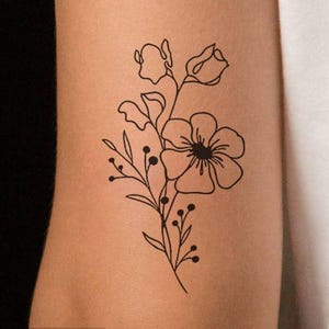 Benutzerdefinierte Geburtsblumen Tattoo Design, Familie Geburtsmonat Blumenstrauß, personalisierte Fine Line schwarze Tinte Schablone, benutzerdefinierte Familien Porträt