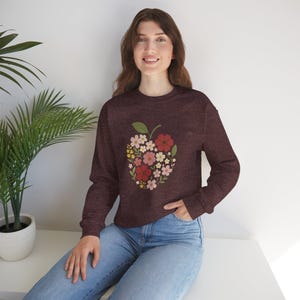 Floral Apple Crewneck Sweatshirt, Cozy Spring Sweater, Gift for Nature Lovers, Casual Outfit, Perfect for Birthdays, Mother's Day
