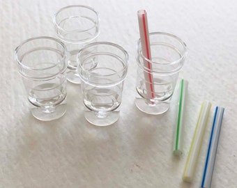 Set of Four 1:6 Scale Retro Diner Soda Pop Plastic Glasses With Straws for Barbie Blythe Miniatures