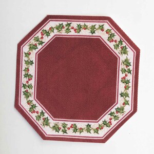 Dollhouse Christmas Holly Miniature Octagon Rug