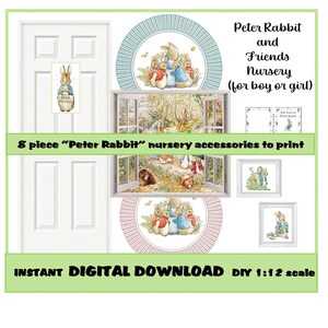Puede incluir: Decoración de guardería imprimible con Peter Rabbit y sus amigos. El conjunto incluye una puerta, una ventana, tres platos y dos cuadros enmarcados. El texto en la puerta dice "Grrr".