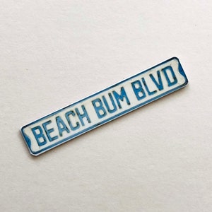 Letrero callejero de papel en miniatura para casa de muñecas Beach Bum Blvd