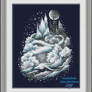 IJsdraak. Draak kruissteekpatroon pdf. Fantasie witte winterdraak steekkaart. Digitaal. Saga. NadGavr 1020