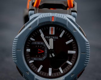 Individuell gestaltete achteckige Uhr | Orangefarbenes Kabel, blaues Silikonarmband, analog-digitale Hybriduhr, wasserdichte Sportarmbanduhr