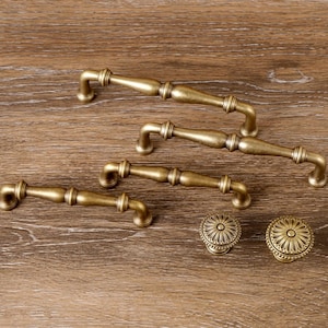 Maniglie decorative per mobili da cucina in stile rustico: accessori per mobili in ottone anticato
