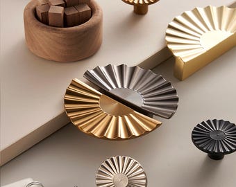 Tiradores de gabinete dorados antiguos Sunburst, tiradores de puerta semicirculares, pomos de cajón de níquel, tiradores de tocador plateados, pomo de puerta de armario, herrajes para gabinetes