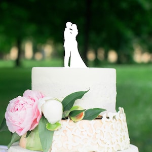 Romantic Bride and Groom Wedding Cake Topper | Elegant Couple Cake Decoration | Classic Wedding Figurine | Formal Wedding Keepsake