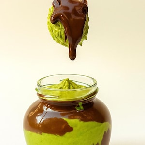 Dubai Pistachio Chocolate Spread: Gourmet Dessert Cream - 7oz (200g)