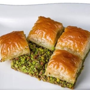 Handmade Turkish Pistachio Baklava: Authentic Arabic Dessert Gift