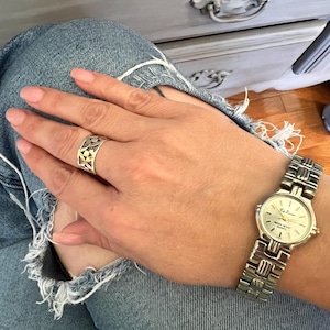 Le Baron Women’s Vintage Watch – Quartz – Silver Tone – Gold Accents – New Battery - 90s Y2K