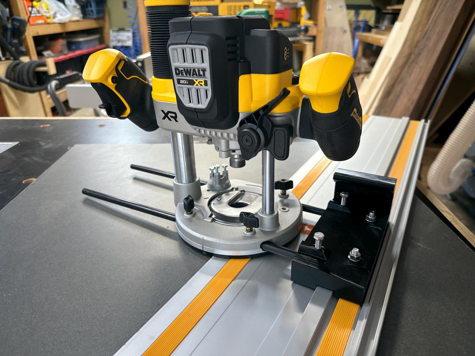 Dewalt 20V MAX XR 2-1/4 Peak HP Brushless Cordless Plunge Router Track ...
