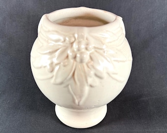 Vintage 1930s Matte White McCoy Leaves and Berries vase
