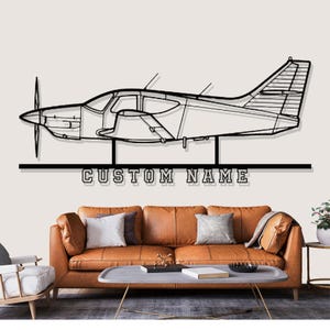 Rockwell Commander 112TC vliegtuig silhouet metalen muurkunst, aangepaste metalen wanddecoratie, aangepaste vliegtuig silhouet kunst aan de muur, aangepast naambord, piloot