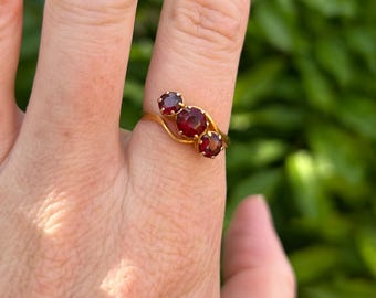 Vintage 9ct Gelbgold Granat Drei-Stein Ring | UK Größe O–P | Chester 1917/18