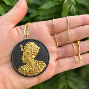 Vintage Wedgwood Tutankhamun Necklace | 1970s Black Jasperware Pendant | Egyptian Revival | 18K Gold Plated Chain