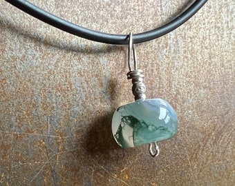 FEED MY SOUL. garden moss agate pendant. natural green white clear stone. Thai Hill Tribe silver. Sundance style. clever charm or fab fob.