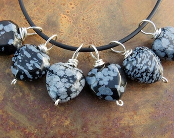 STOLEN KISSES. snowflake obsidian pendant. heart stone pendant. girlfriend gift. black pendant. minimalist pendant. natural stone pendant.