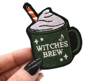 Parche termoadhesivo bordado con la frase "Witches Brew Coffee Mug"
