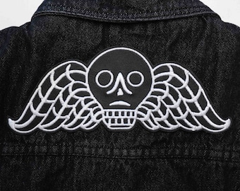 Memento Mori geborduurde opstrijkpatch van imitatieleer