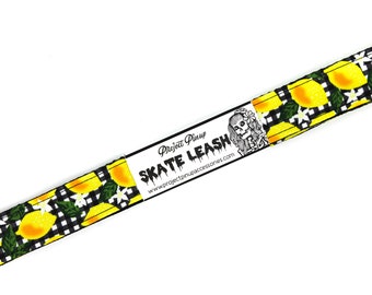 Lemons and Gingham Plaid Black Roller Skate Leash with D Rings - Adjustable -  Yoga Mat Strap - Skateboard Sling