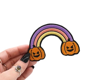 Parche termoadhesivo bordado con arcoíris de Jack O'Lantern