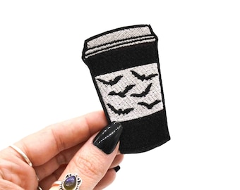 Parche termoadhesivo bordado con forma de taza de café caliente de murciélagos
